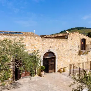 Masseria Fortificata Lo Zafferaneto , Buccheri Italy